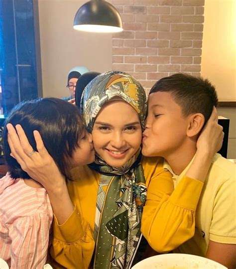 'episode 26' aflevering 26 van seizoen 1 van kan ku kejar cinta kamu | 29 januari 2019. Biodata Husna Mustaffa, Pelakon Drama Dua Takdir Cinta ...