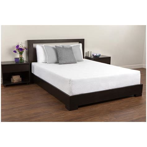 These days, memory foam is incorporated into a ton of different beds, but is it the right material for your new mattress? Comfort Revolution® Full 10" Memory Foam Mattress - 623586 ...
