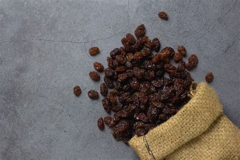 The Surprising Benefits Of Raisin Water You Need To Know