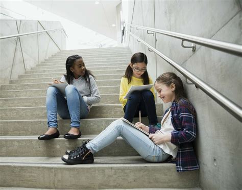 5 Age-Appropriate Jobs for 12-Year-Olds