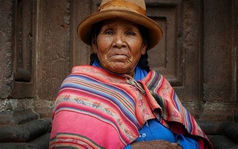 La Belleza Sabiduría De La Hermosa Mujer Indígena Del Ecuador
