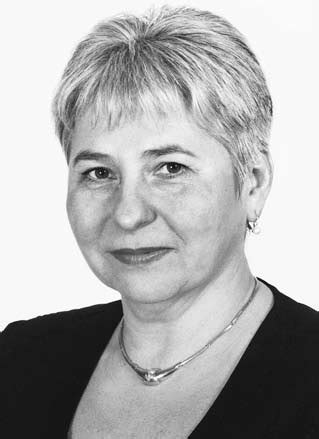 Mögötte új szereplő tüttő kata, budapest. Dr. Séllyei Katalin : Unokáink is olvasni fogják