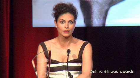 Morena Baccarin Accepts Nhmc Impactawards For Role In Homeland Youtube
