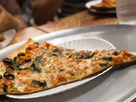 Best 24 Hour Pizza Spots In Nyc From Pepperoni To Grandma Slices