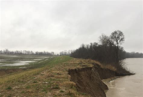 Judge In Northeast Arkansas Says Levee Could Fail Residents Advised