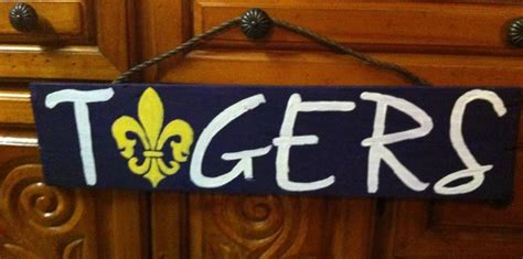 Lsu Tigers Hand Painted Pallet Sign Painted Pallet Signs Wooden