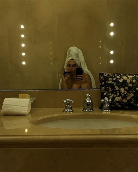 Ma Quanto Ci Piacciono E Perché I Bathroom Selfie Kylie Jenner