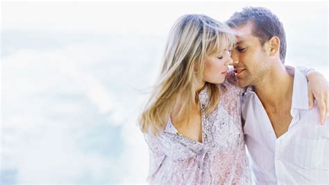 The 9 Best Kissing Songs According To Zoosk And According To Me Glamour