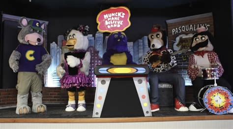 Chuck E Cheese Is Getting Rid Of Its Iconic Animatronic Bands Blk Alerts