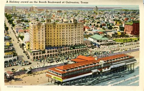 Holiday Crowd On The Beach Boulevard At Galveston Texas 1940s Postcard Hagins Collection