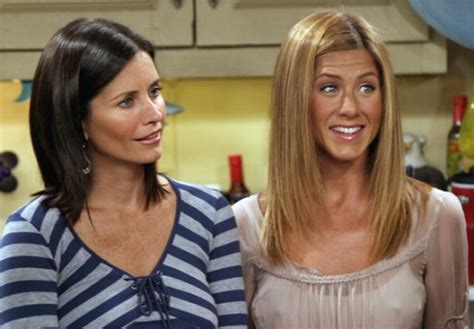 Jennifer Aniston Reveals What She And Courteney Cox Ate On Friends Set