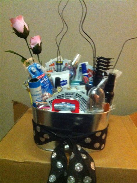 What should go in the basket? Bathroom Baskets for your wedding reception bathrooms ...