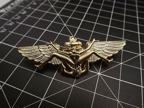 Bush Wings Lapel Pin Navy Pilot Badge Gold Tone Jump Wings Guaranteed