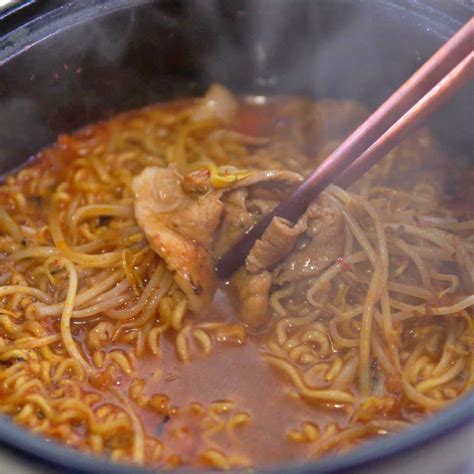 Korean Hangover Ramen Recipe 엉클쿡 맛있는 음식 이야기