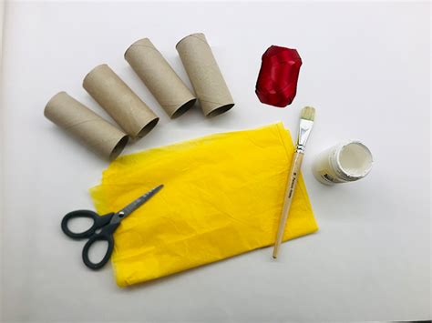 Hemmagjord adventsljusstake i pyssel för små barn - Fina rullar