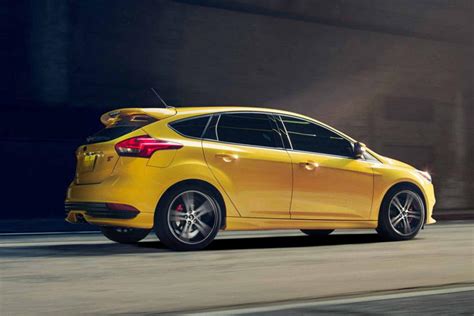 2016 Ford Focus St Review Trims Specs Price New Interior Features
