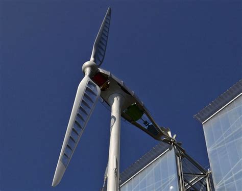The Shard Architect Designs Ultra Lightweight Dragonfly Wind Turbine