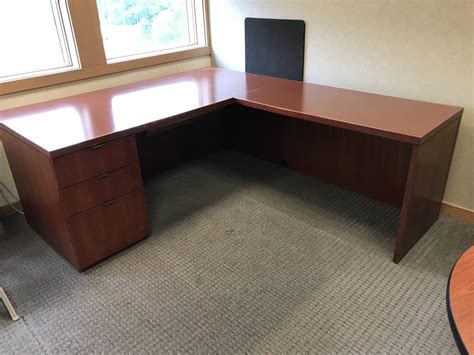 Kimball Solid Wood Mahogany L Shaped Desk With Drawers