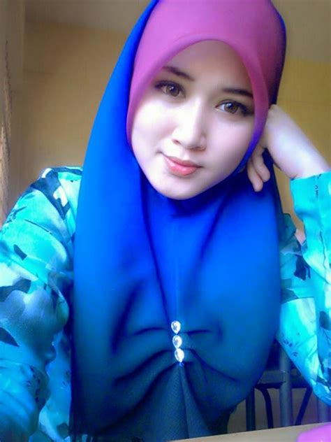 Subscribe like dan shere suport terus biar sering aplud.#hijaber#tiktokindonesia #tiktokterbaru#. Kumpulan 20 Foto HOT Cewek Pamer Wajah dan Tubuhnya