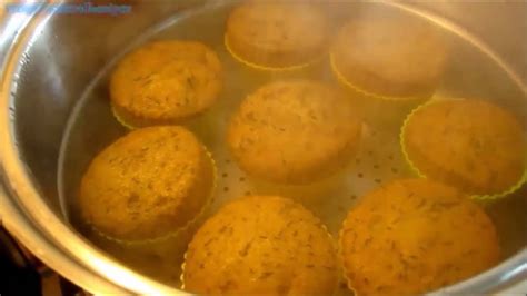 Best christmas dessert recipes ever : Steamed Banana Cupcakes - Pinoy Dessert Recipes - YouTube