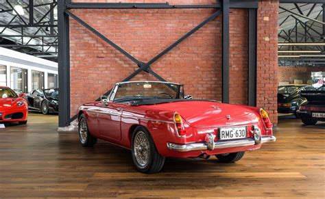 1963 Mgb Mk1 Roadster Richmonds Classic And Prestige Cars Storage