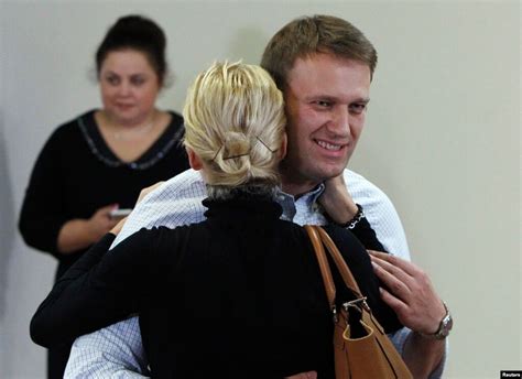 sentence suspended for russian opposition leader