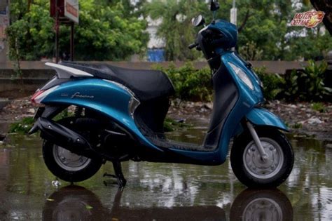 Bajaj auto has rekindled the iconic chetak brand, albeit in an electric avatar. New Bajaj Chetak Scooter Price, Images, Launch Date ...
