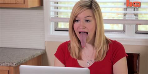 This Teen Can Literally Lick Her Own Eye Ball With Her Ginormous Tongue Scoopnest