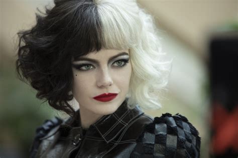 Cruella Trailer Emma Stone Stars As A Punk Rock Cruella De Vil In The Upcoming 101 Dalmatians