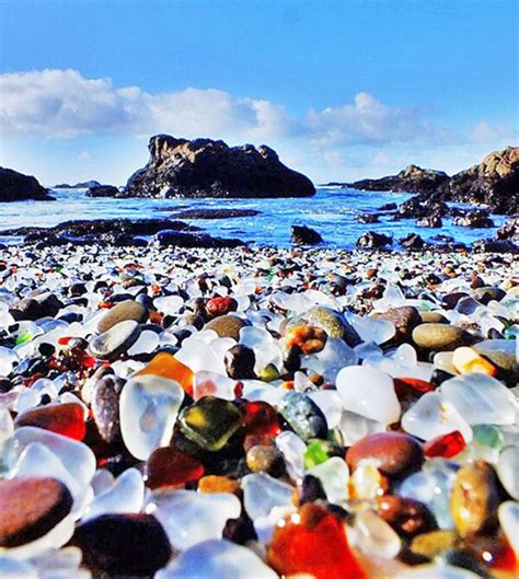 Stunning Colorful Glass ‘pebble Beach At Ussuri Bay Design Swan