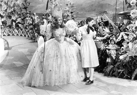 Wizard Of Oz Stills Classic Movies Photo 19565893 Fanpop