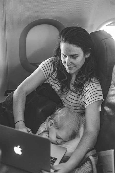Travelettes Top 10 Tips For Flying With Small Children Parenting