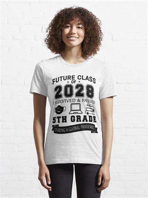 Future Class Of 2028 5th Grade Graduation 2021 T Shirt By