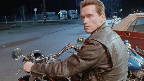 Arnold schwarzenegger training at muscle beach in 1977!! Arnold Schwarzenegger Confirms 'Terminator' Return ...