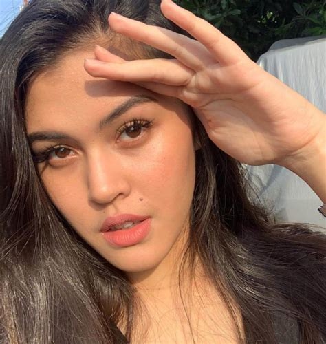 10 Potret Rebecca Tamara Artis Cantik Yang Mirip Raisa Dailysia