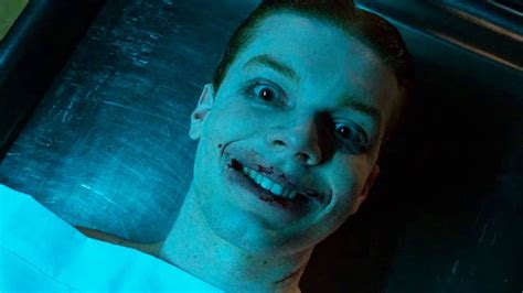 Gotham Saison 5 Un Premier Visuel Terrifiant Du Joker Allociné