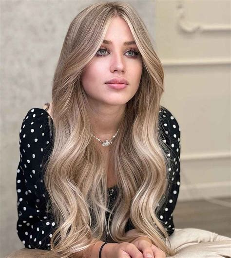 26 Best Ash Blonde Balayage Hair Colors For Every Skin Tone Blonde