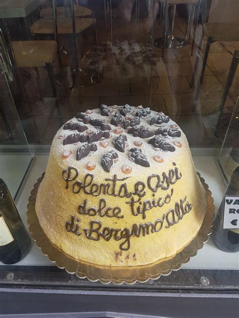 Polenta e osei alla veneta: Bergamo, Milano - polenta i słodka elegancja - Co na deser?