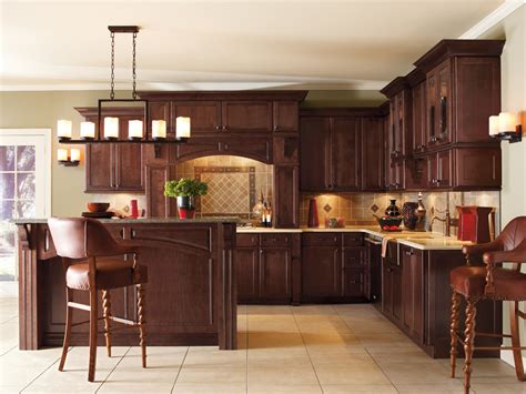 It adds elegance to your classic style kitchen. Cherry Oak Cabinets For The Kitchen Ideas