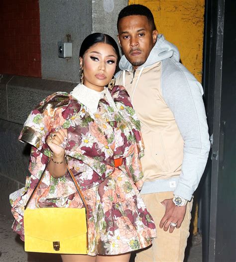 Why Nicki Minaj Fans Are Convinced Shes Pregnant With Her 1st Child