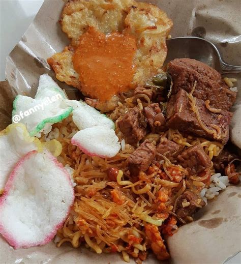 Tempe merupakan makanan asli orang indonesia yang sangat populer. Habis Sepedaan Enaknya Sarapan Nasi Uduk Betawi yang Gurih ...