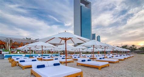 Beach Resort In Corniche Abu Dhabi Radisson Blu Hotel And Resort