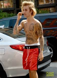 Justin Bieber Heads Out Shirtless On A Hot Day In Nyc Photo Justin Bieber Shirtless