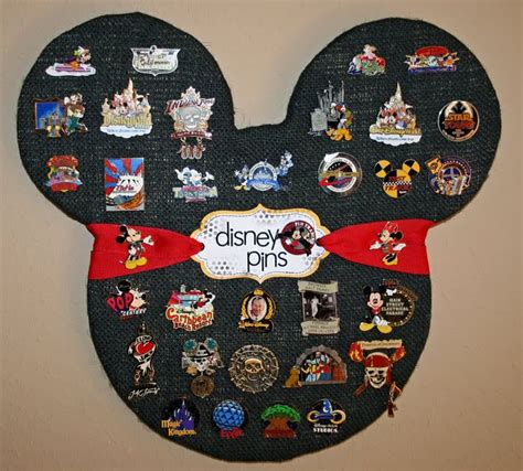 Cute Way To Display Disney Pins Disney Pin Display Disney Pins