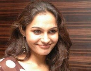 COOGLED ACTRESS ANDREA JEREMIAH HD PICTURE COLLECTIONS