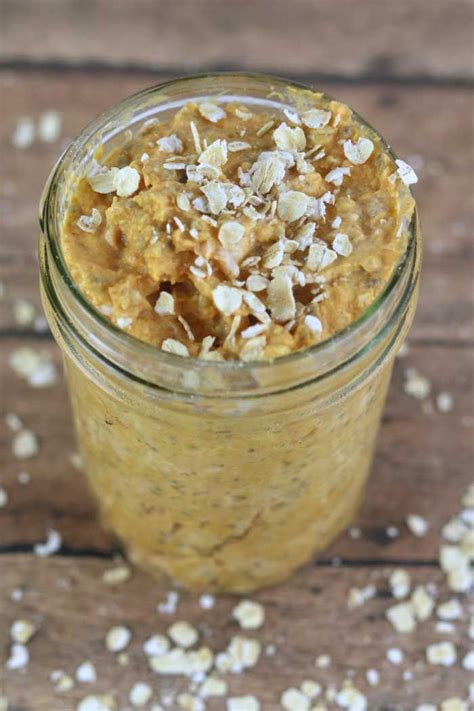 Healthy overnight oats for weight loss is a simple weight loss diet recipe using oatmeal soaked overnight with some of the weight loss ingredients such as honey, cinnamon, chia seeds, oatmeal, almond milk are all healthy and work perfectly for healthy oats recipe. Pumpkin Spice Overnight Oats | Low calorie overnight oats ...