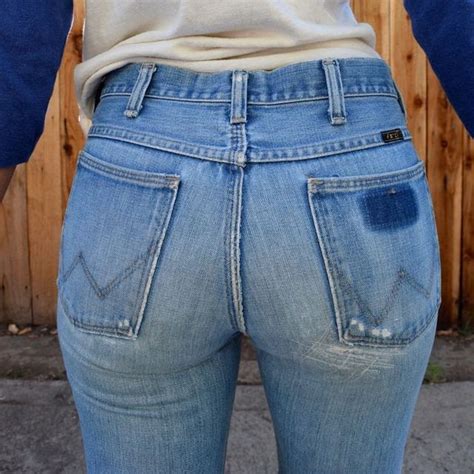 sexy ass in jeans scrolller