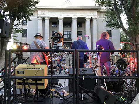 At A Glance Last Chance For Concert Series The Daily Courier