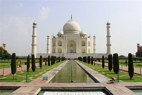 Dont Just See Experience The Majestic Taj Mahal Welcome To