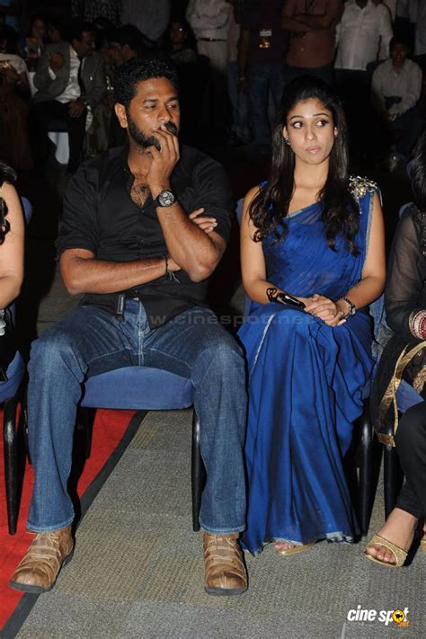 Nayanthara marriage photos and information. Nayanthara Prabhudeva Marriage Wedding Photos Pics Stills ...